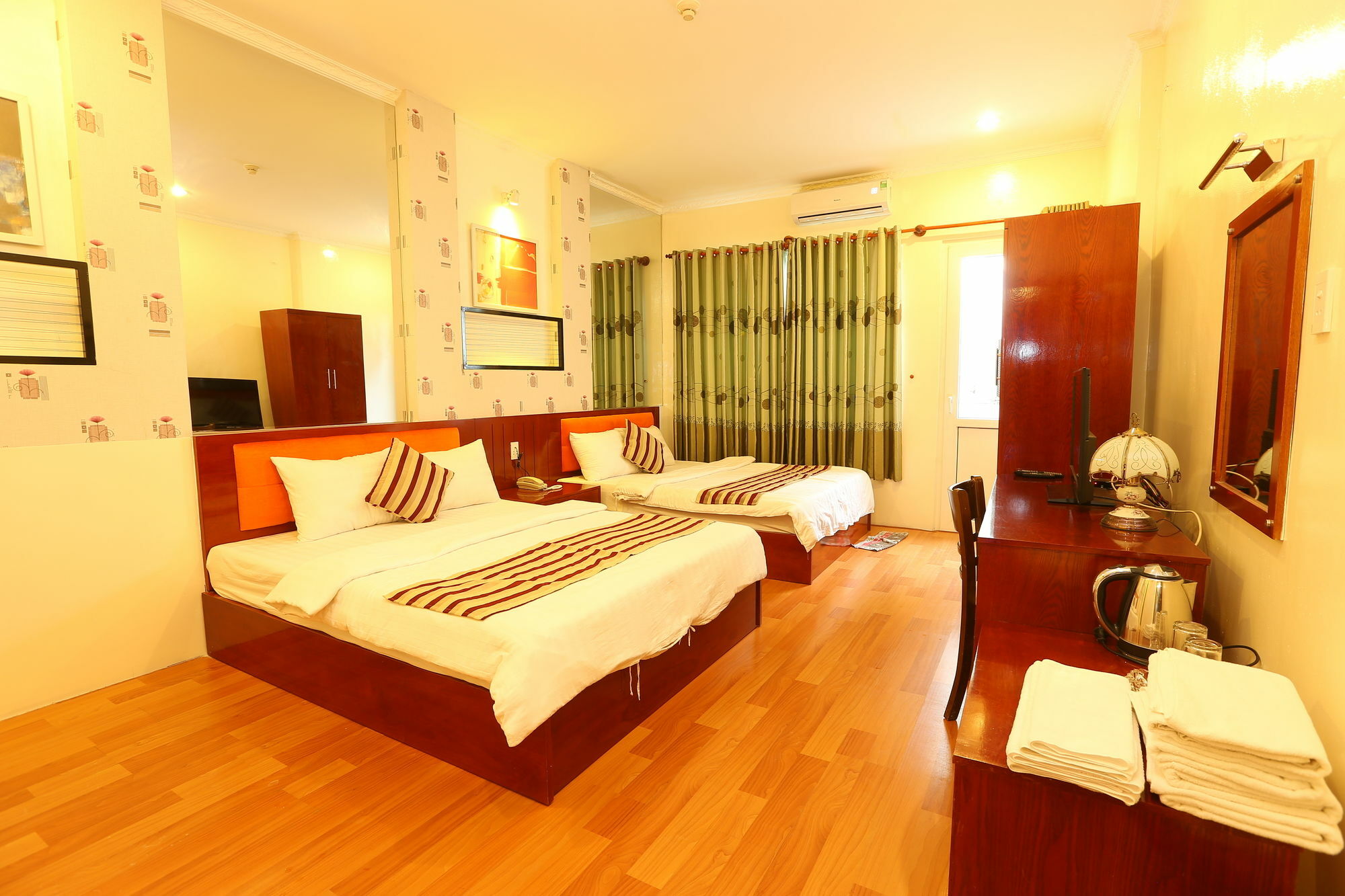 Saigon Crystal Hotel Bandar Ho Chi Minh Luaran gambar